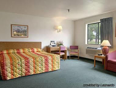 Hotel Super 8 By Wyndham 2*