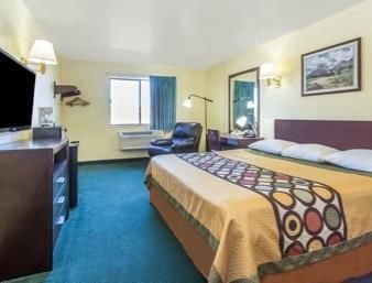 Super 8 By Wyndham Hotel 2*